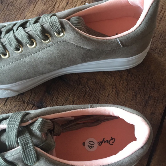 Qupid khaki green suede embroidered sneakers - Picture 5 of 7